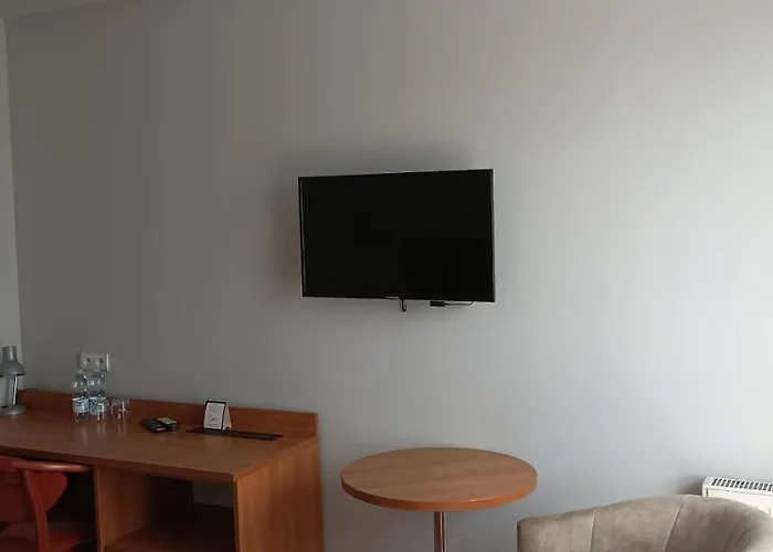 Hotel Przylesie Sieroslaw (Poznan)